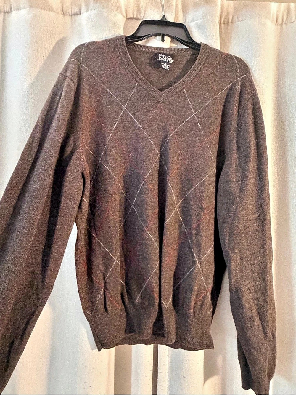 Jos A. Bank Men's Brown Geometric V-Neck Sweater